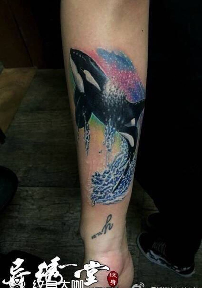 虎鲸纹身图片_成品手部手臂欧美动物原创纹身图案