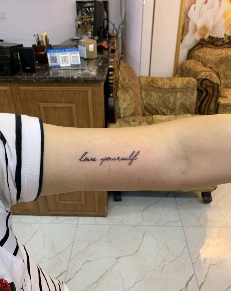 英文纹身图片_手部小清新纹身图案