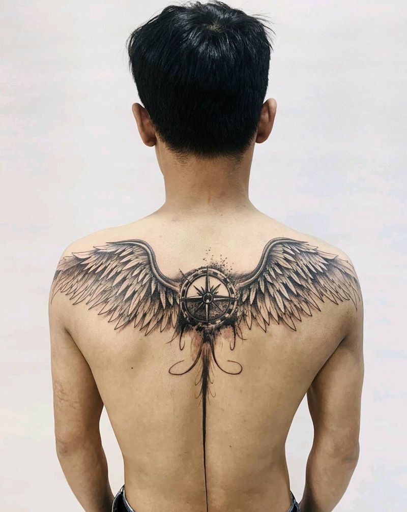 翅膀纹身图片_背部欧美写实纹身图案