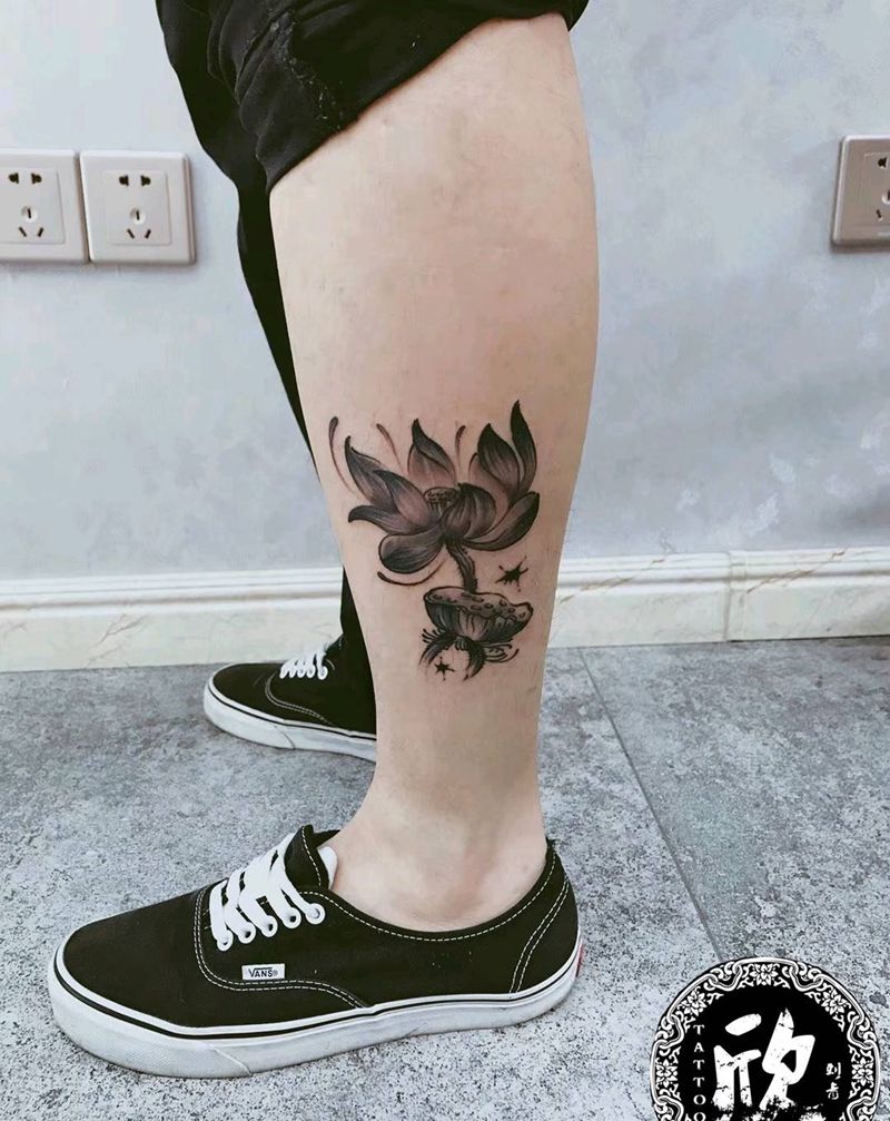 荷花水墨纹身图片_腿部传统国画花成品纹身图案