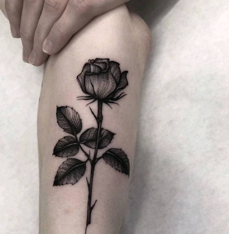 黑灰花卉推荐纹身图片_手部腿部点刺黑灰纹身图案