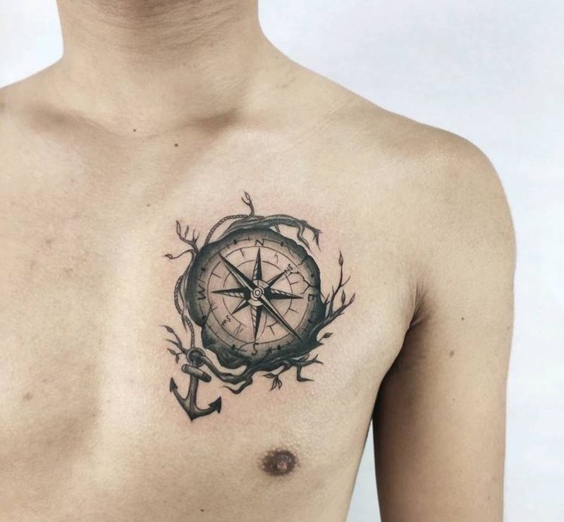 指南针纹身图片_胸部欧美写实纹身图案