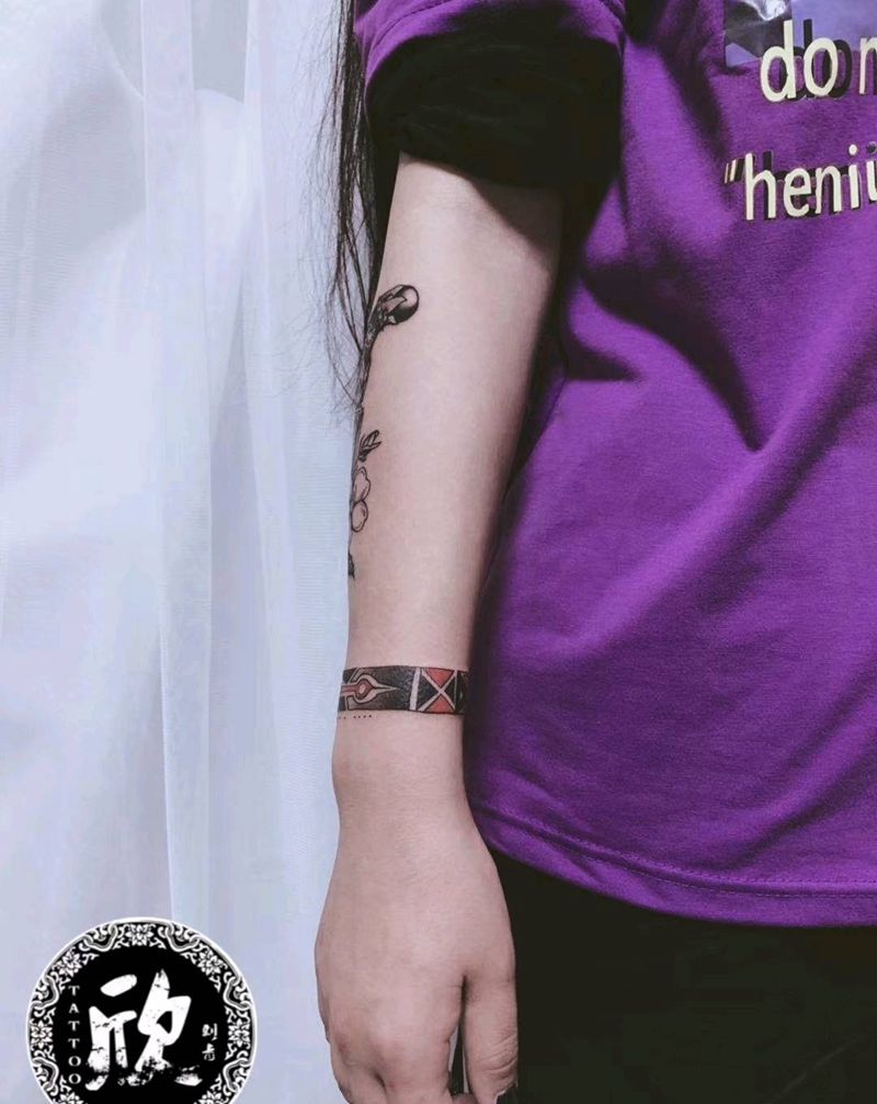 臂环纹身图片_手臂图腾纹身图案