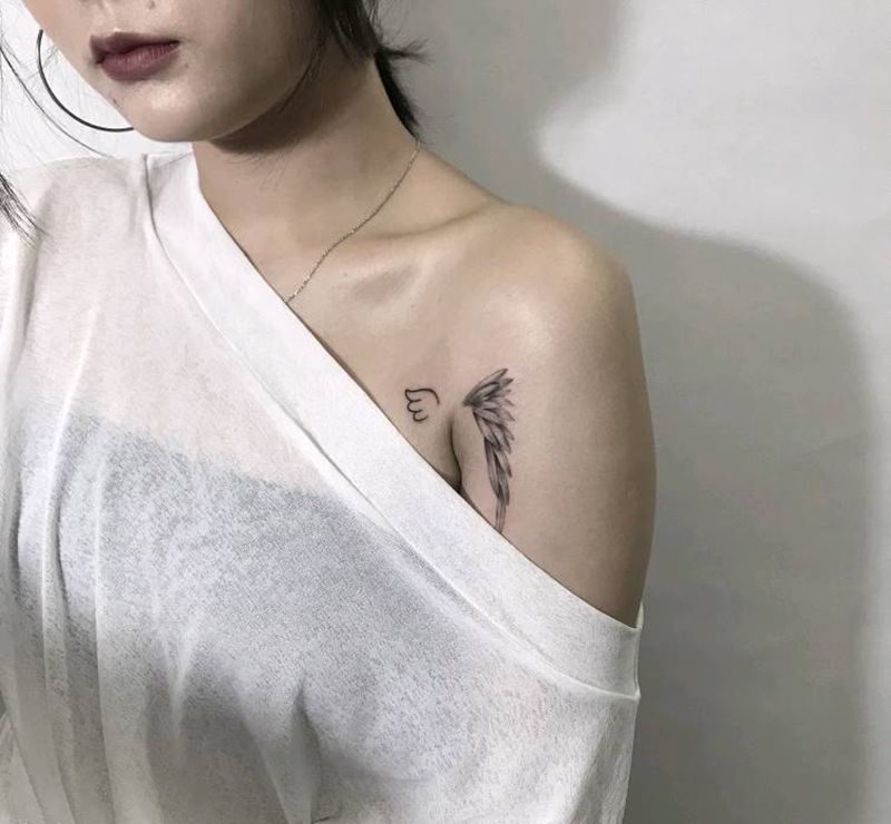 翅膀纹身图片_肩部小清新纹身图案