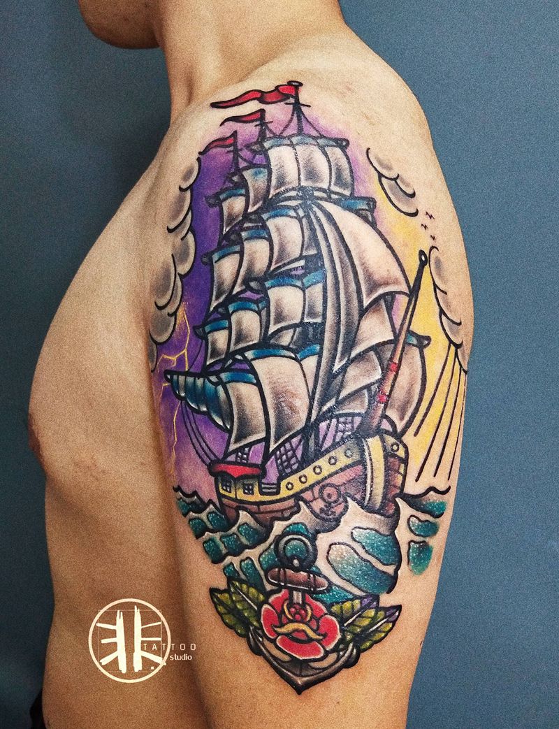 oldschool帆船纹身图片_手臂肩部Old SchoolNew School帆船纹身图案