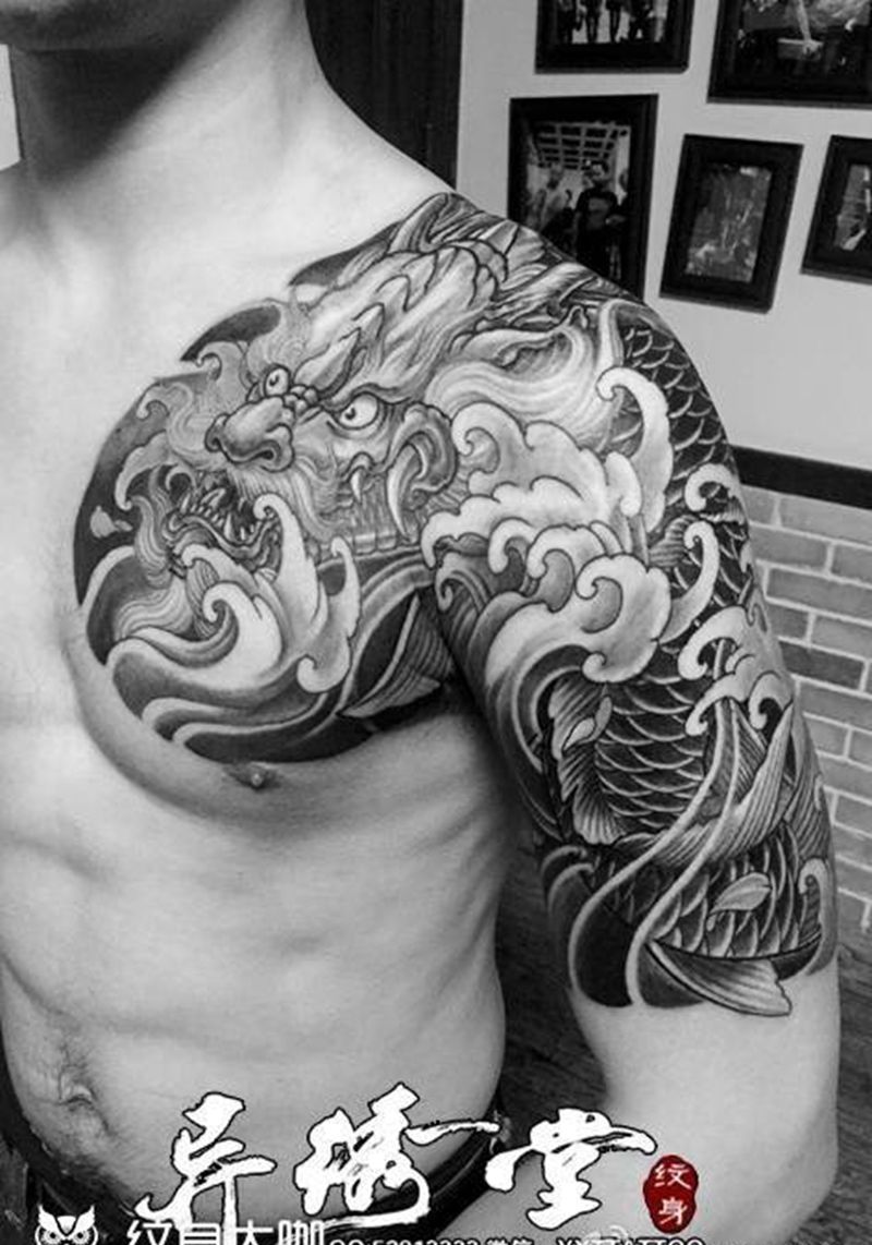 传统半甲鳌鱼纹身图片_成品肩部胸部传统原创动物纹身图案