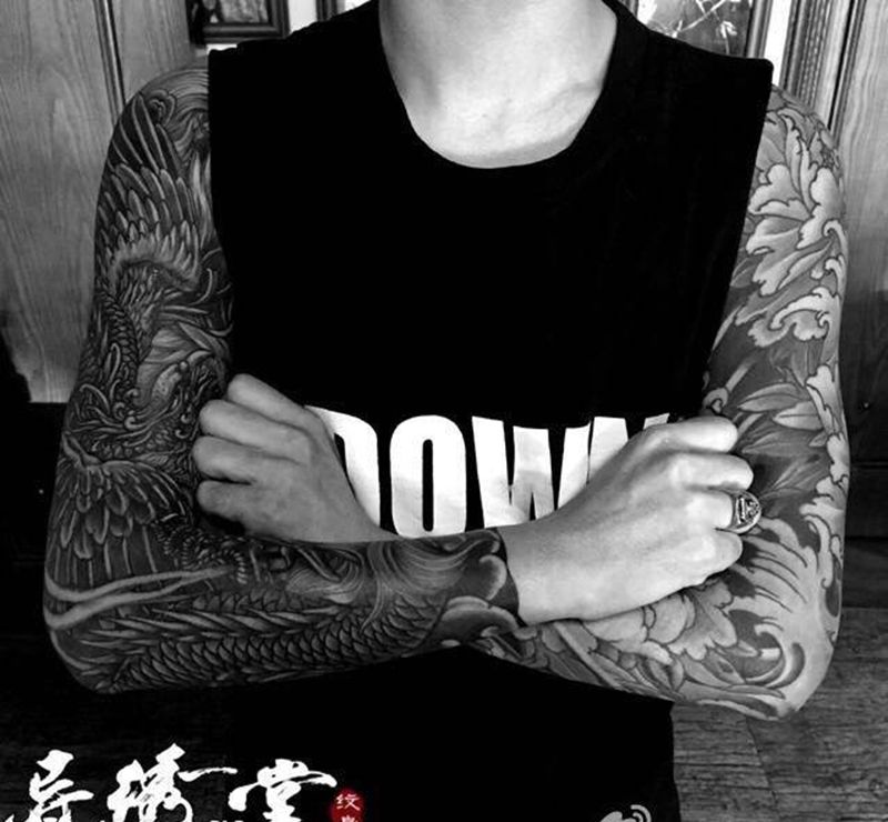 游龙戏凤花臂纹身图片_成品手臂传统原创动物纹身图案