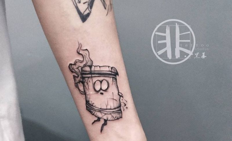 木桩纹身图片_手臂欧美写实点刺单针素描纹身图案