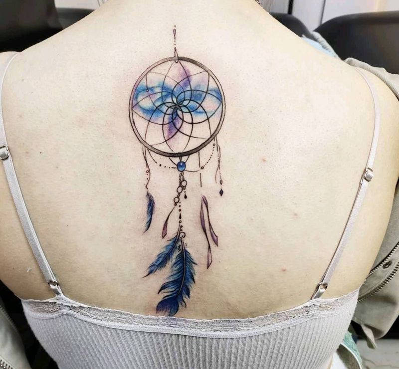 扑梦网纹身图片_背部小清新纹身图案