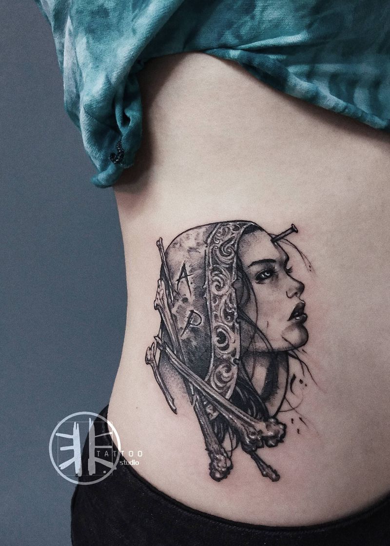 暗黑系女郎纹身图片_腹部欧美写实点刺暗黑系纹身图案