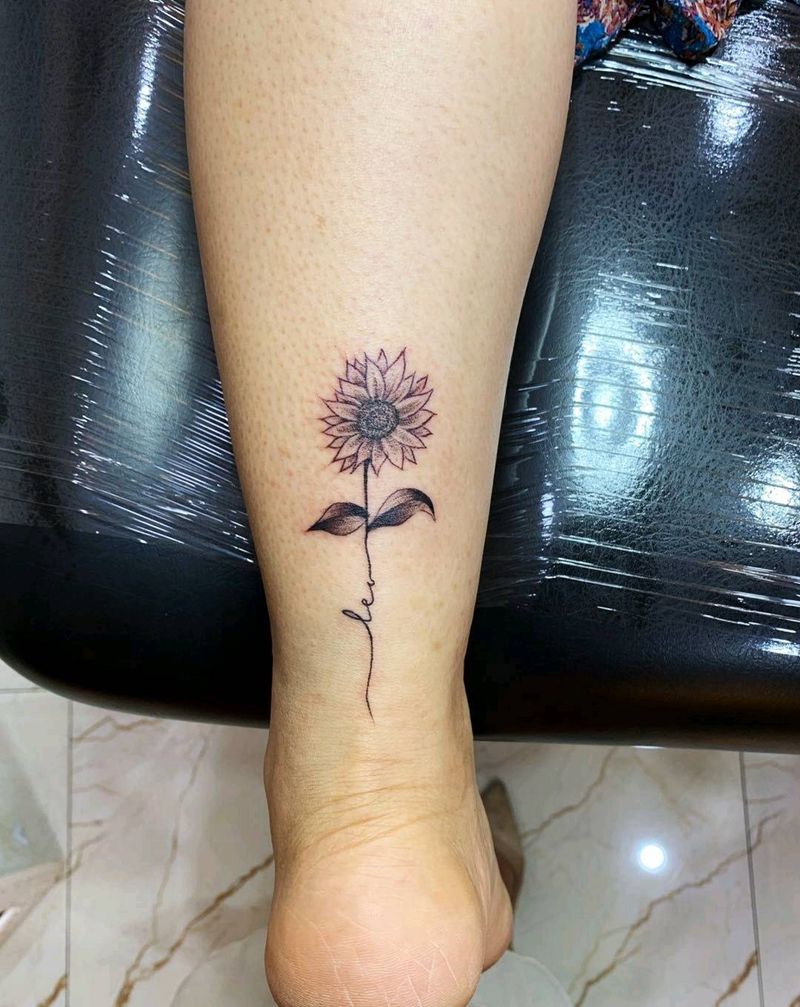 脚踝小清新纹身图片_腿部小清新纹身图案