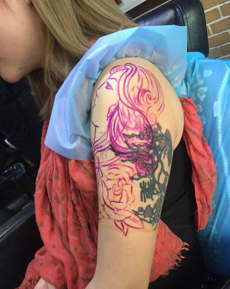 School美女纹身图片_手臂手部肩部欧美人物原创纹身图案