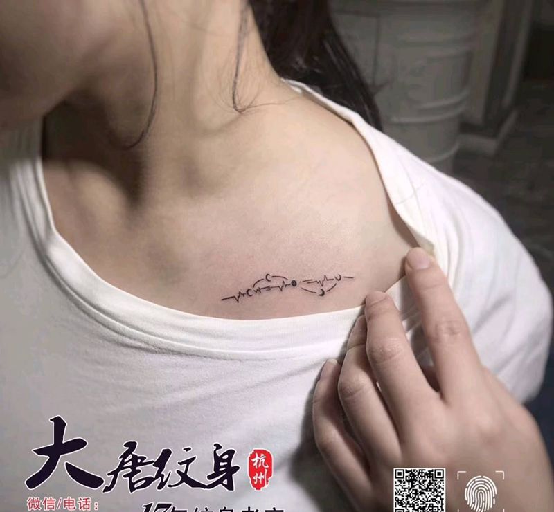 小清新纹身图片_颈部小清新纹身图案