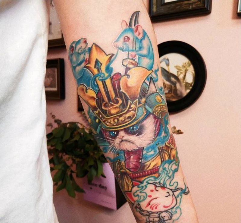 武士猫纹身图片_手臂New School纹身图案