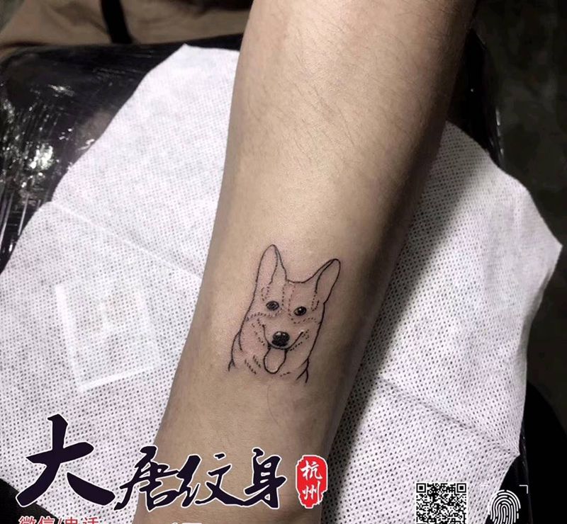 简笔萌宠纹身图片_手部简笔纹身图案