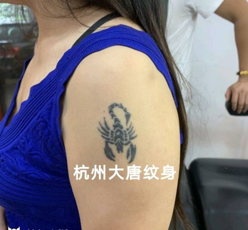 疤痕遮盖纹身图片_手臂水彩小清新纹身图案