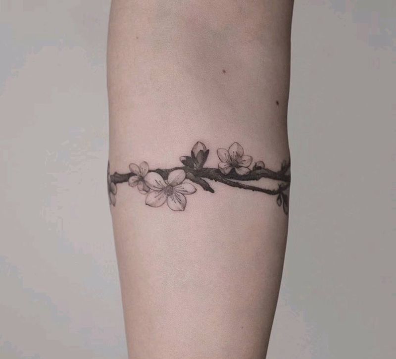 手环更新纹身图片_手部点刺水彩小清新纹身图案