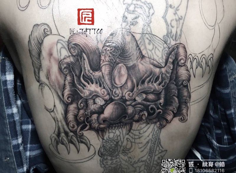 貔貅满背遮盖Part.3纹身图片_成品背部传统写实动物鬼神宗教原创纹身图案