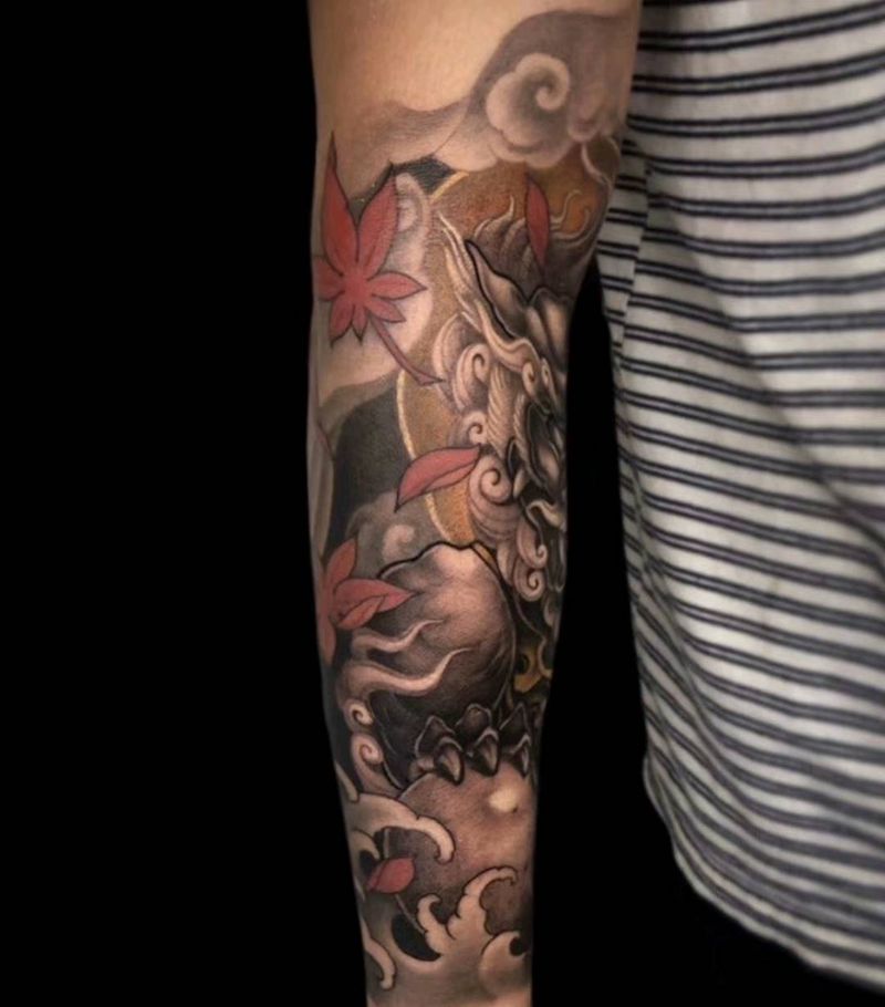 唐狮纹身图片_手部新传统纹身图案