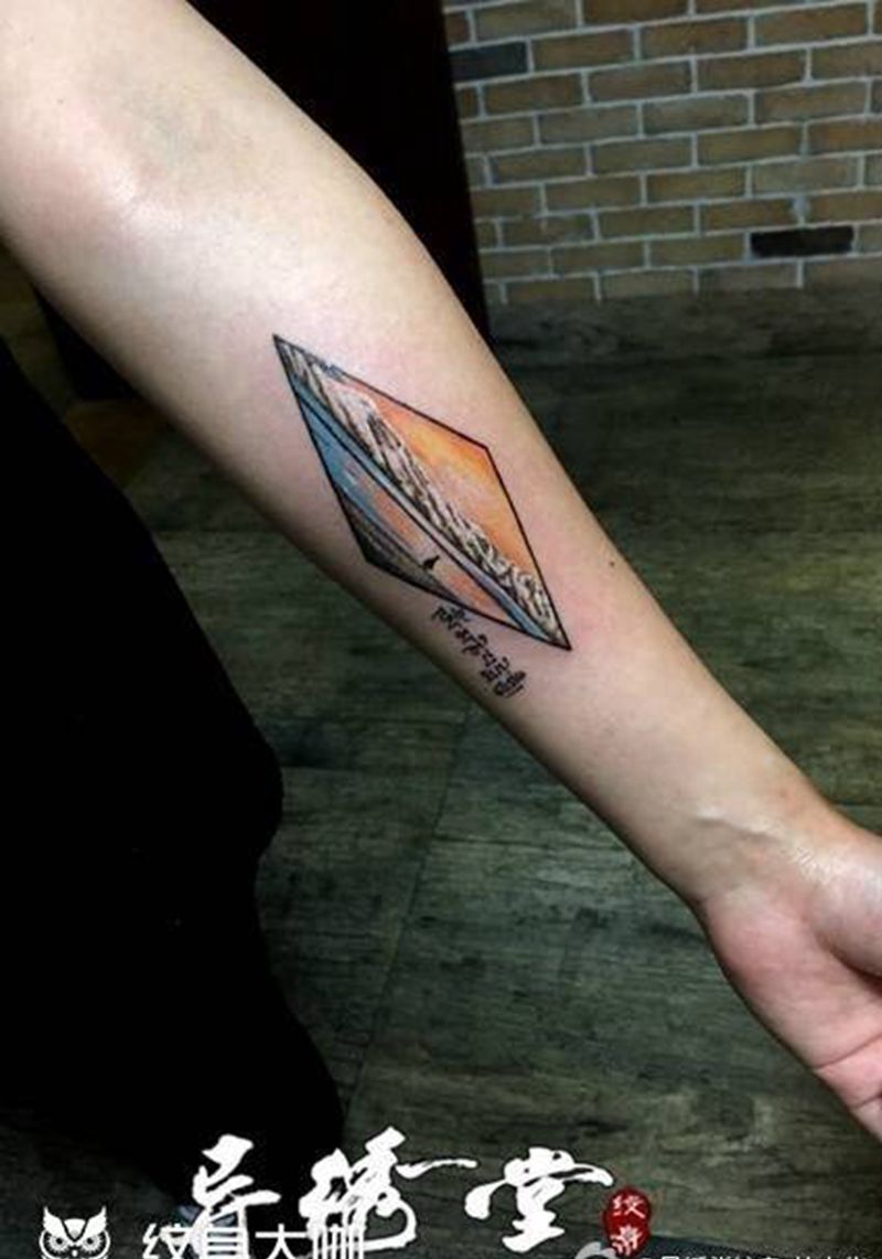 纳木错纹身图片_手臂手部清新静物原创成品纹身图案