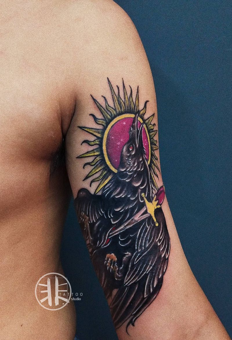 遮盖旧纹身纹身图片_手臂New SchoolOld School乌鸦太阳纹身图案