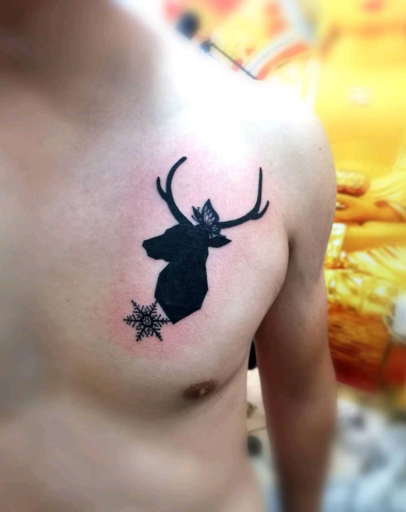 遮盖纹身图片_胸部纹身图案