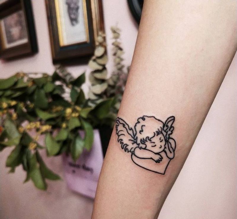 小天使纹身图片_手臂简笔线条小天使丘比特纹身图案