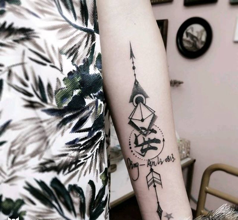 几何线条纹身图片_手臂点刺几何纹身图案