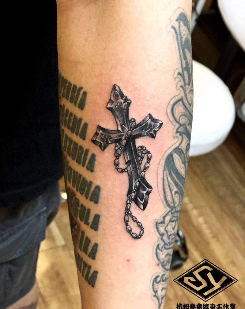 十字架纹身图片