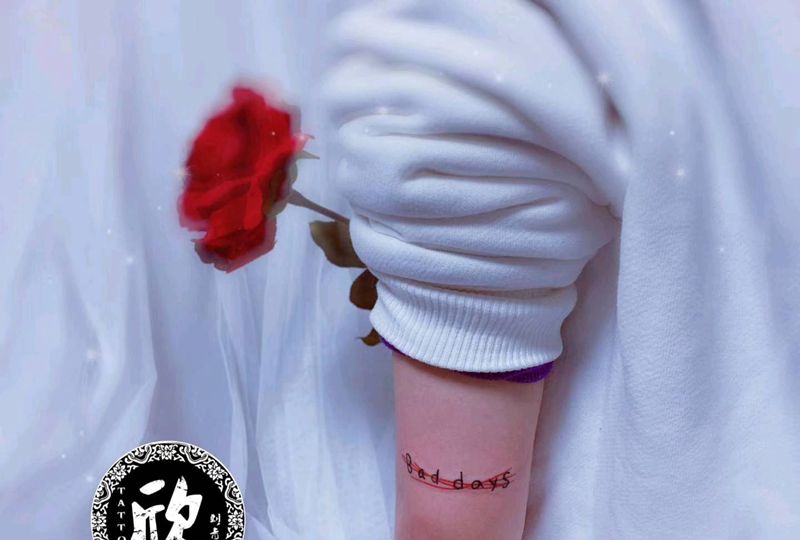 英文字母纹身图片_手臂纹身图案