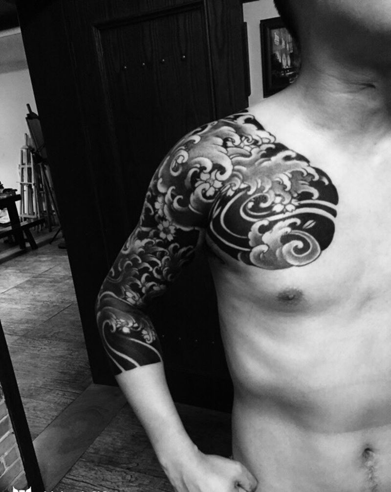 海浪传统七分袖纹身图片_手臂手部传统原创纹身图案