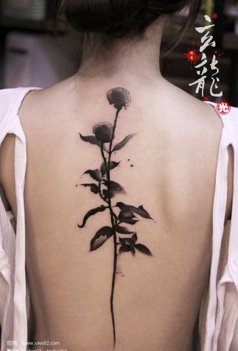 水墨花纹身图片