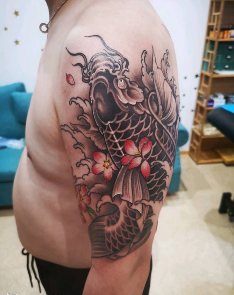 招财鱼纹身图片_手臂新传统纹身图案