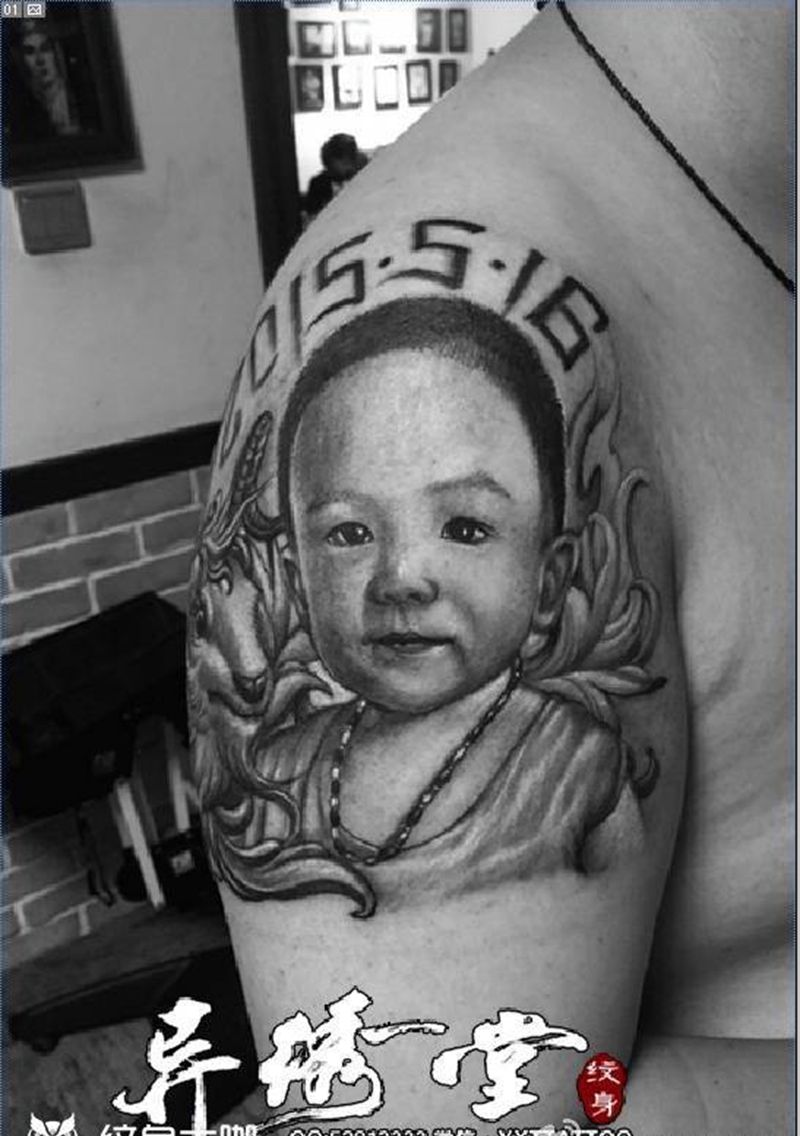孩子肖像纹身图片_人物肖像肩部手臂成品纹身图案