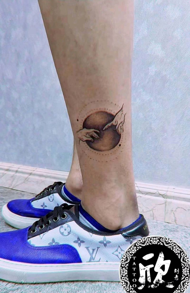 点刺纹身图片_腿部几何点刺成品纹身图案