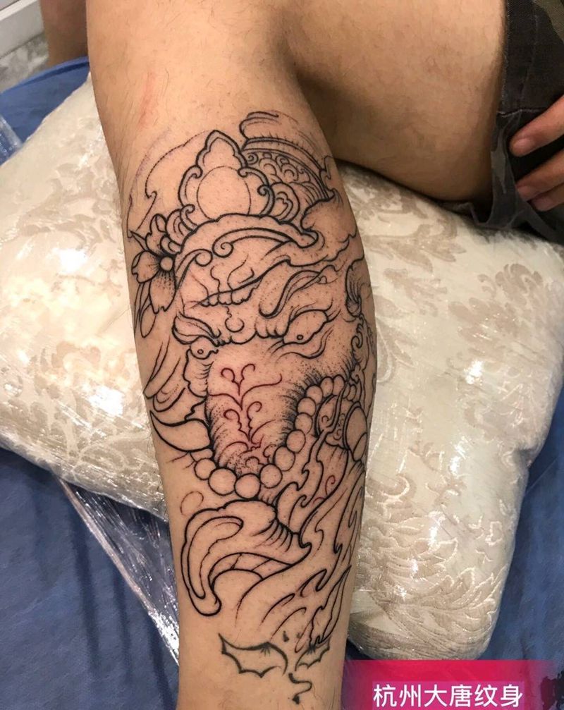 象神纹身图片_腿部老传统纹身图案