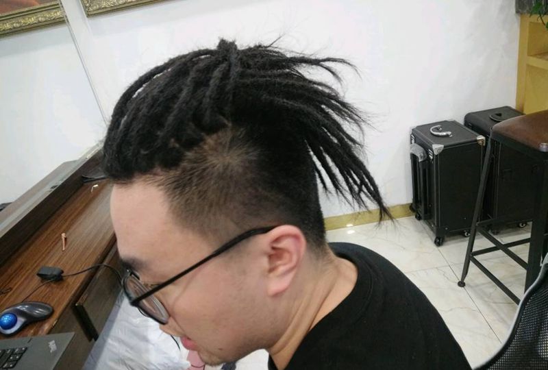 脏辫、非洲辫、黑人烫纹身图片_颈部纹身图案