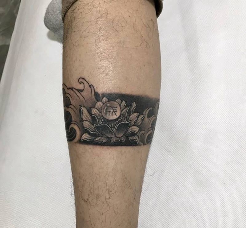 腿环纹身图片_腿部新传统纹身图案