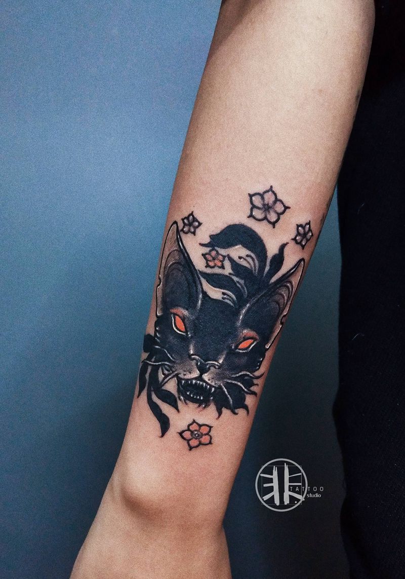 猫纹身图片_手臂New SchoolOld School猫纹身图案