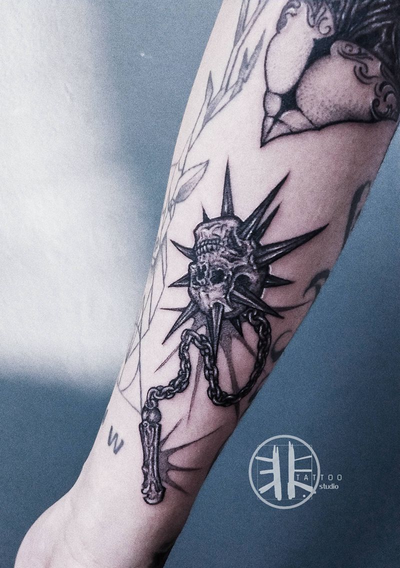 暗黑系 流星锤纹身图片_手臂点刺Old School暗黑系骷髅纹身图案