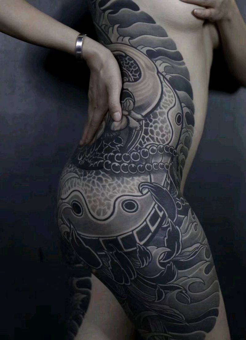 老传统纹身图片_背部老传统纹身图案