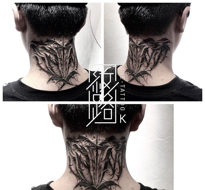black lettering纹身图片_颈部花体字纹身图案