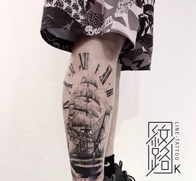 帆船纹身图片_腿部欧美写实水墨纹身图案