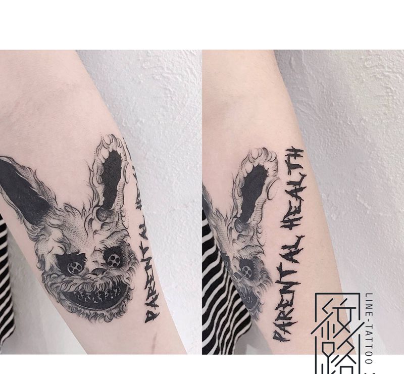 兔子纹身图片_手臂暗黑系兔子纹身图案