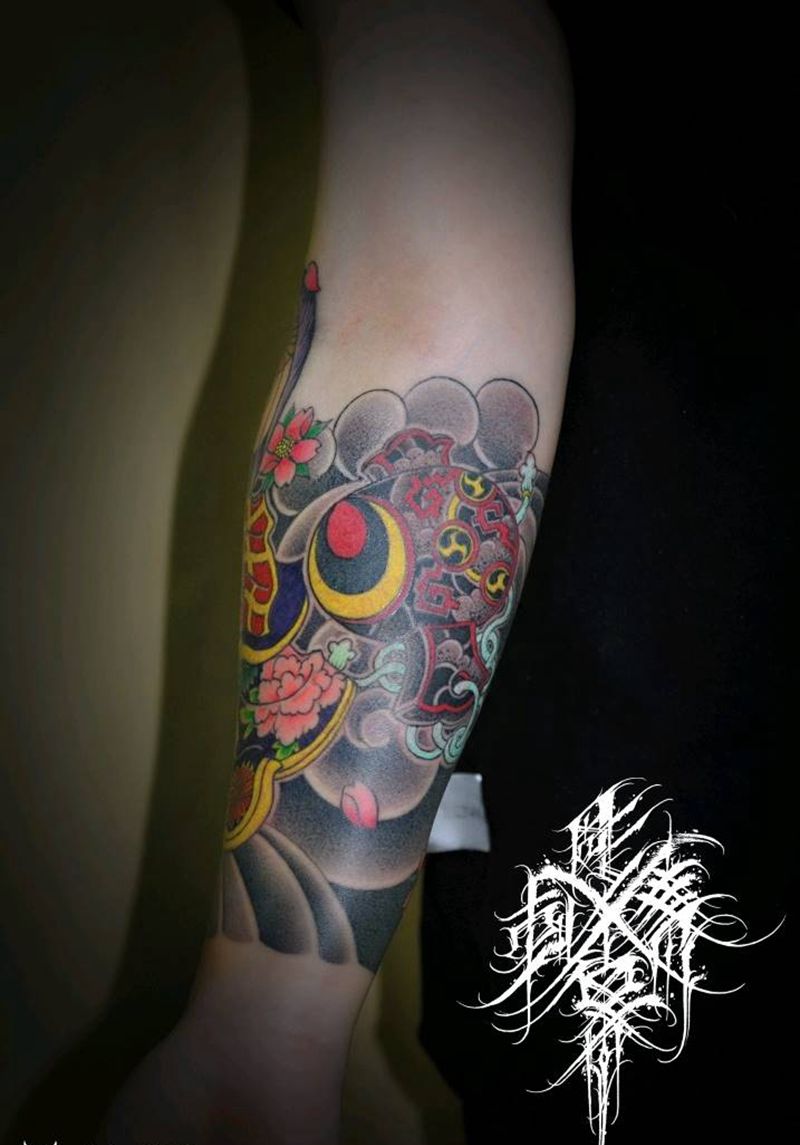 老传统包小臂纹身图片_手臂老传统兔子福锤纹身图案