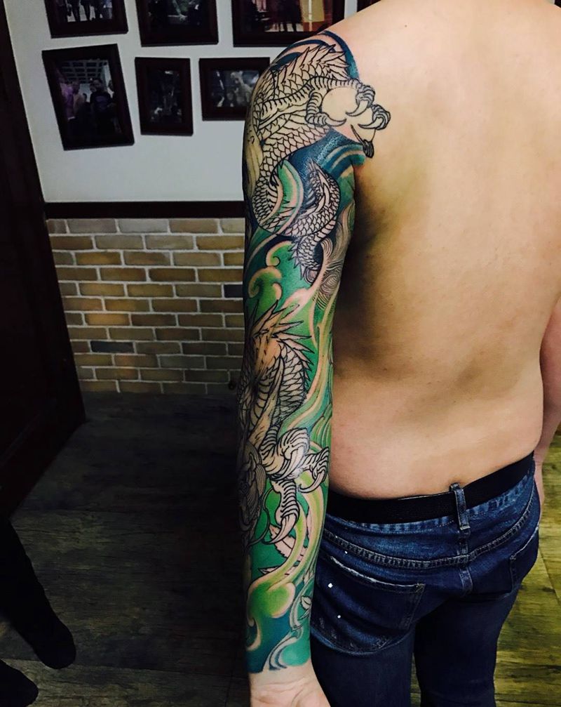 轮廓线条纹身图片_人物植物动物静物鬼神宗教原创欧美传统肖像纹身图案