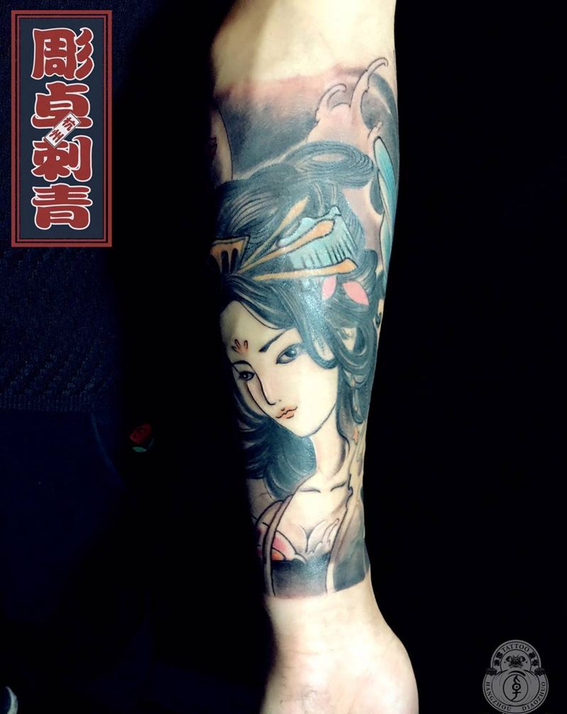 艺妓包小臂修改纹身图片_成品手臂传统艺妓鲤鱼包小臂修改遮盖纹身图案