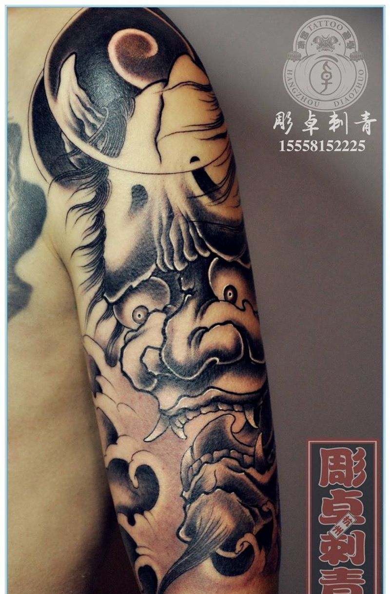 般若包大臂纹身图片_成品手臂传统鬼神宗教般若杭州黑灰包大臂纹身图案