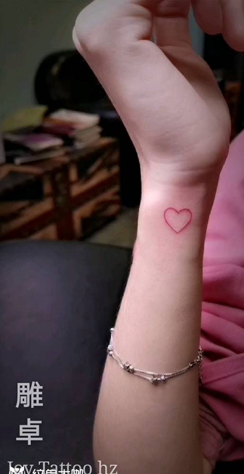 爱心纹身图片_手臂New School纹身图案
