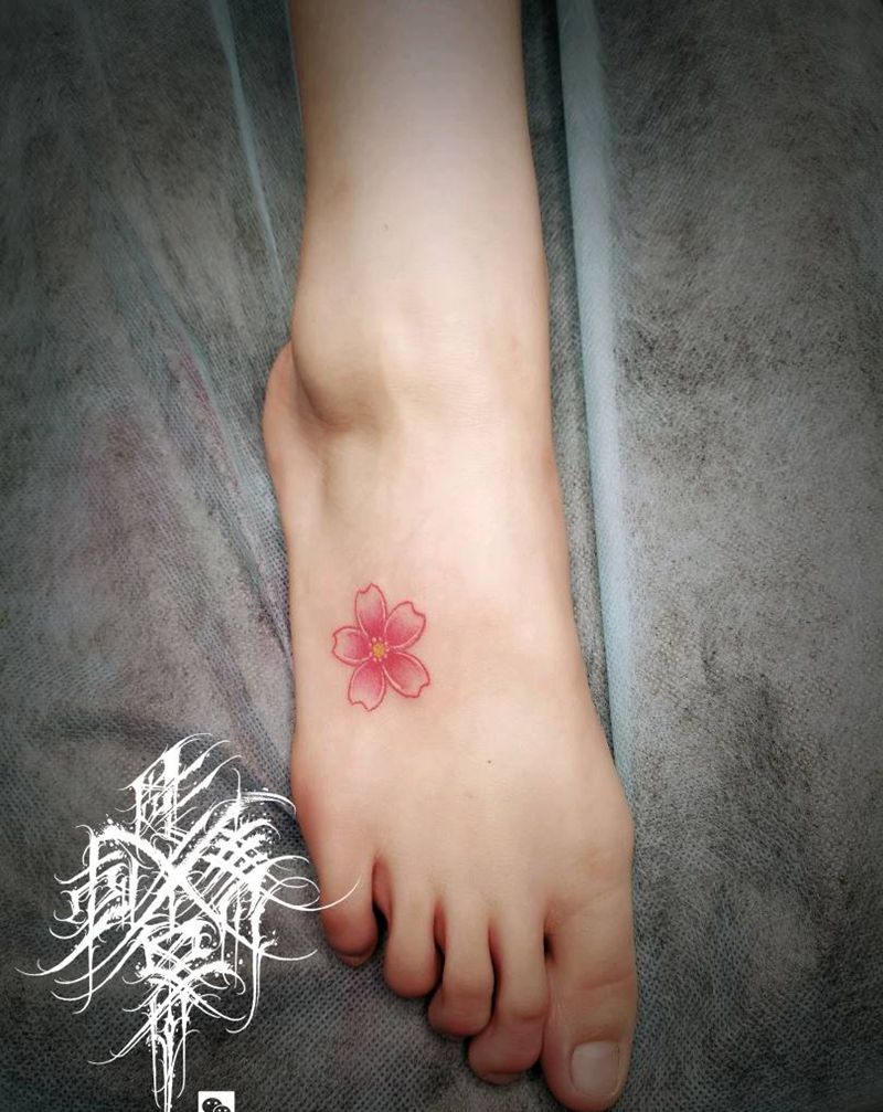脚背樱花纹身图片_脚部新传统樱花纹身图案